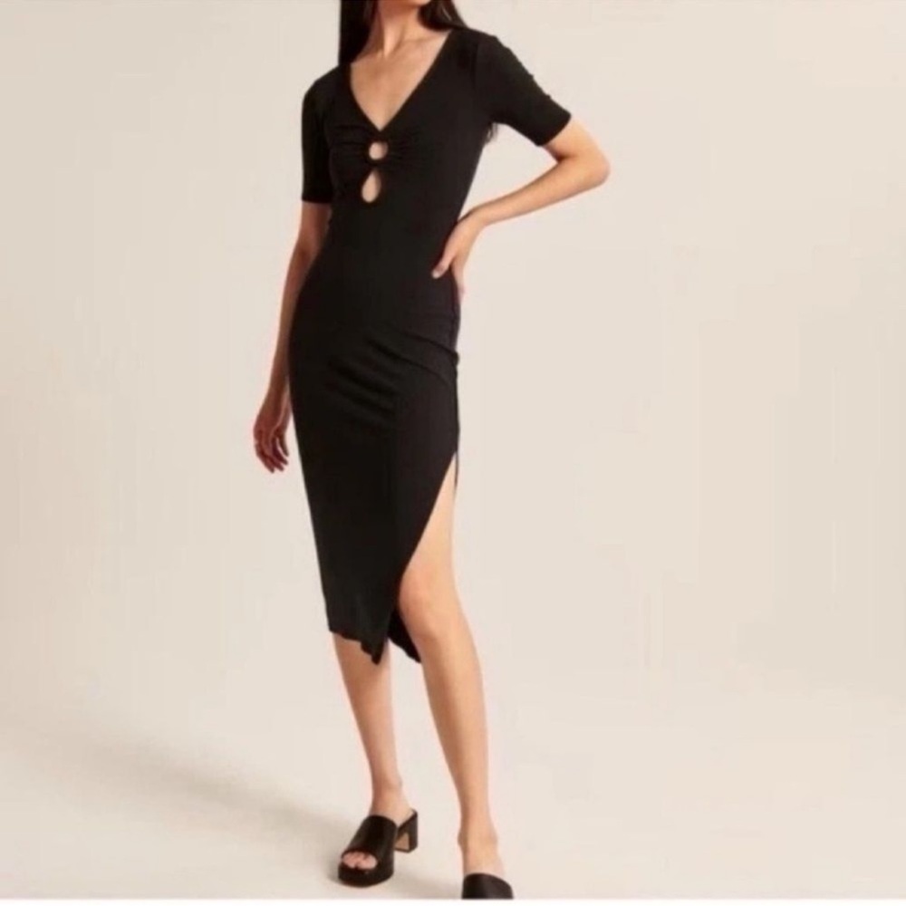 Abercrombie & Fitch O Ring Knit Midi Dress - Picture 2 of 10